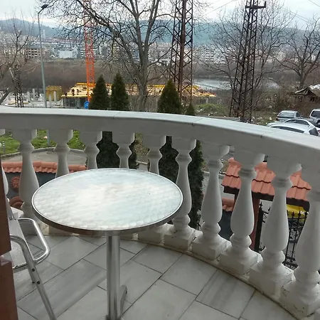 кащта за гости арда * Kŭrdzhali